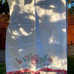 Vintage embroidered crochet cotton pillow cases set 2 Pink pillowcases